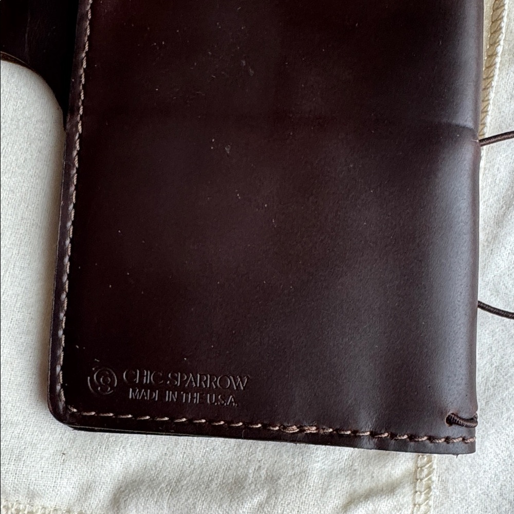 Chic Sparrow Pocket TN Notebook | Bella Cascade | Smooth Rich Brown - Picture 3 of 4